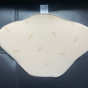 Faja colombiana nueva size S color crema tiene tres broches para ajustarla